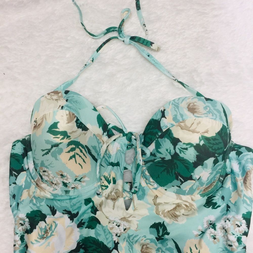 High Dive ModCloth One Piece Swim Roses Medium - Picture 3 of 8